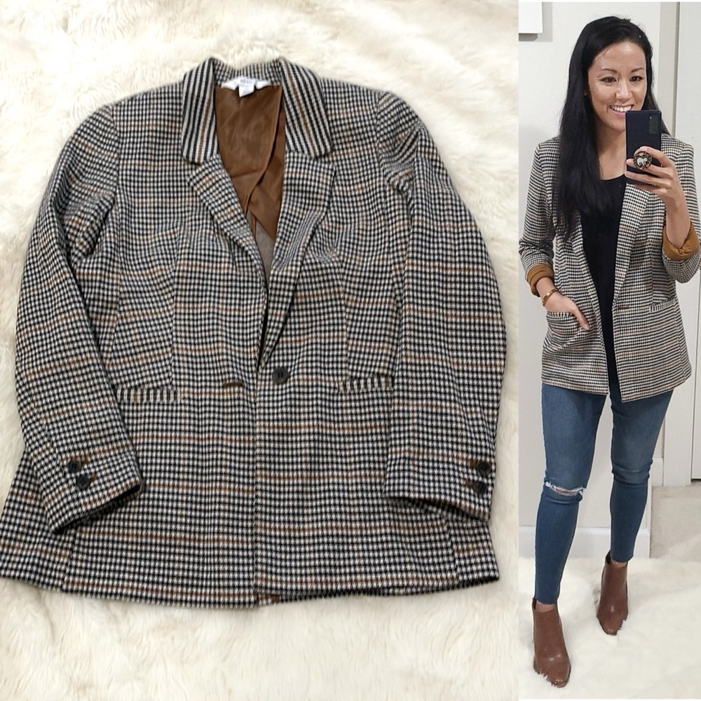 Old Navy boyfriend houndstooth patterned blazer
Size XS